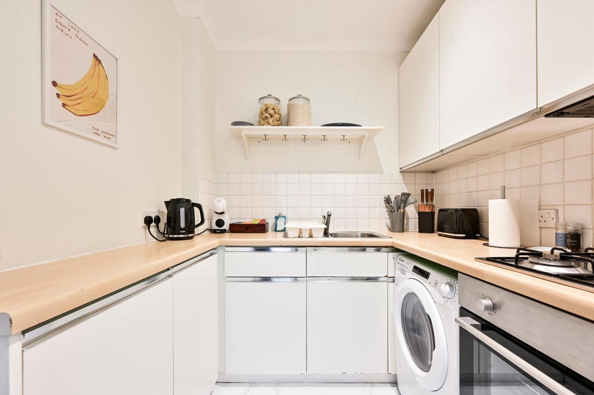 Apartment Chelsea Chic, Quiet, Light Filled, Upscale